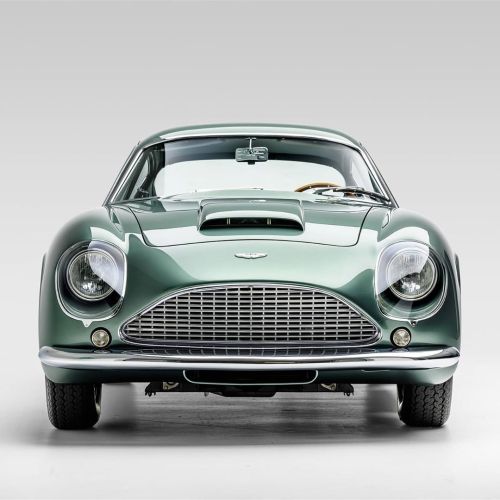 utwo:  1 of 19 Aston Martin DB4 GT Zagato © iamted7