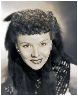 Georgia Sothern          aka. “The Redheaded Bomb-Shell”..Vintage promotional portrait photo dated from 1943..