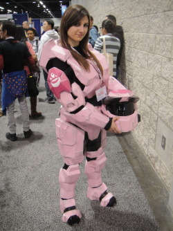 tntmtheshow:  hotcosplaygirl:  Cosplay girl  This is cool