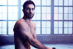 seducingstiles:  derek hale shirtless and with guns is my new sexuality 