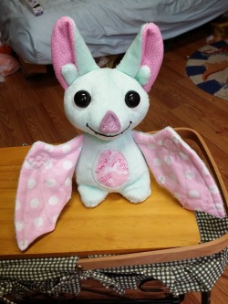 beezeeart:  lithefidercreatures: Working on this bat pattern.  I wanted a fat bat with a flat bottom so he can sit well. I did a few tests and now did one in final style fabric.  Still tweaking it, so this one is remaining with me as a prototype, but