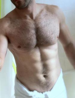 hairy-chests:  http://hairy-chests.tumblr.com   @hairychestsx