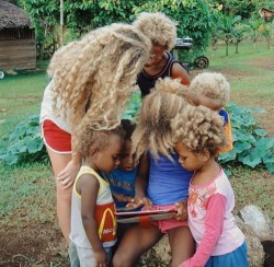itsjustsodope:  Beauty in the Youth.  Brown babies with naturally blonde hair. Black people can look like anything! Never forget that.