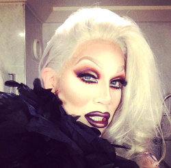highlaurie:   Livia’s favorite queens from RuPaul’s Drag Race in no particular order: Sharon Needles: &ldquo;3 words to describe Sharon Needles beautiful, spooky and stupid&rdquo; 