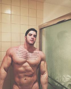 justrudithings:  b0nk3rz:  holy fuck who is this  That’s Adam Gerber. And he’s only 19… 