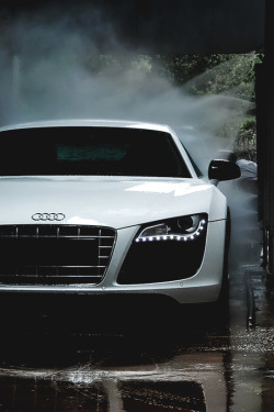 italian-luxury:Audi R8 V10 Refreshing | More