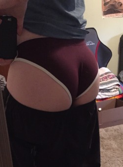 rabbureblogs:  So anyway these are the panties i was talking about before. they finally came in the mail.  Wow those are mega cuuuuute! Very shapely  now take them off~ &gt;|D’‘‘‘