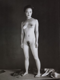 lightsomebodies:  Nobuyoshi Araki, From A Woman Called Komari, 2002.