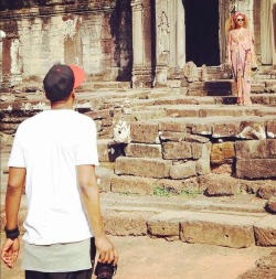 thequeenbey:  Beyoncé and Jay Z in Cambodia. 