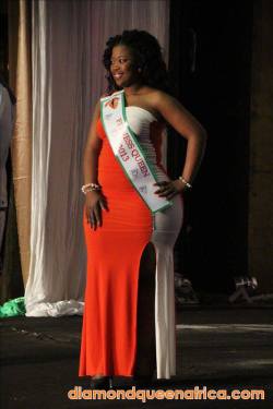 planetofthickbeautifulwomen:  Model Nelisiwe Mabaso representing South Africa and winning Miss Fitness Queen 2013 @ The Third Annual ‘Diamond Queen of Africa’ Pageant formerly themed ‘Miss Curvy Africa’ (Harare, Zimbabwe) Curvy ladies from all