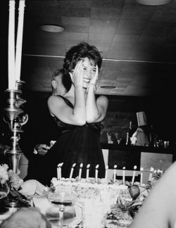 woodnnatalie:  Happy Birthday, Natalie Wood !   ( 21st birthday party held at Romanoff’s,Hollywood,California, July 20, 1959.)