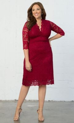 beautiful-real-women:  Scalloped Boudoir Lace Dress - Red Lace/Red Lining