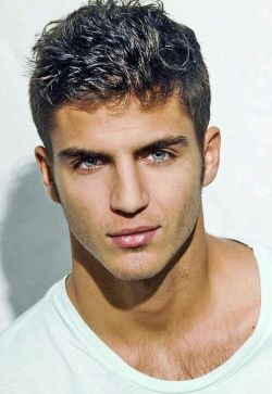straight-loads:  Wow. Just Wow. I love Spain and the gorgeous men from Spain like Maxi Iglesias 