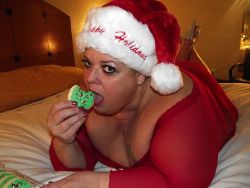 BBW Tania Sue wishes you a Merry Christmas - Pornhub.com