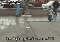 thaunderground:  sonofsam75:  weallheartonedirection:  Bowling ball painted as a soccer ball  ouch   