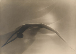 zaehle-mich-zu-den-mandeln:  František Drtikol, The Soul, 1930 