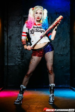 irishgamer1:  Sexy Suicide Squad Harley Quinn nude cosplay. She has a great ass.