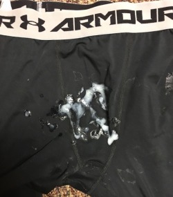 compression-shorts1:  Anyone else ever cum on their compression shorts. The pic on the right is of them now.