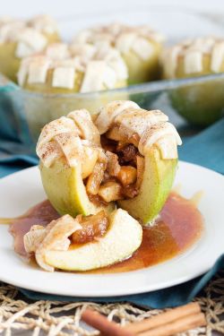 foodffs:  Apple Pie Stuffed Apples - Everything you love about apple pie has been deconstructed and baked right inside the apple! (via JenniferMeyering.com) Get the RecipeReally nice recipes. Every hour.Show me what you cooked!