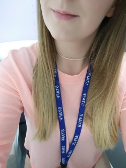 lost-girl-23:  I wore my collar and plug at work because I’m a good girl 😇💕