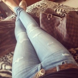 Just resting before go out today with new heels, Kendra&rsquo;s old jeans and Kate&rsquo;s LV set hihihi I love girly fashion :) 