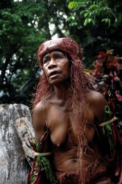   Nambas woman, via Malampa Travel.  