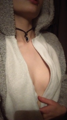 pup-pyrus: I was cold after work so I put my onesie on 