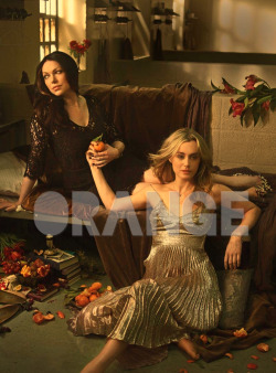 mirahxox:  theinvisibles:  Orange is the New Black - Elle Photoshoot  THIS IS AMAZING   Omg 