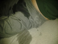 twolitemike:Didn’t wake up in time. Wet the bed and peed my pants