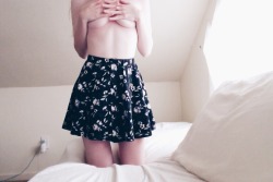 goodlittlered:  how cute is this skirt?? 