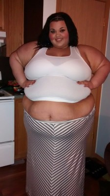 mcflyver:  ssbbwbrianna:  #fatshion #fat #bbw #bigcuties #ssbbw I enjoy stripes cause they make me look fatter haha, Go Fat!  As if you need help looking fatter ;). Beautiful!