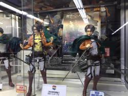  A look at Hanji and Levi's Real Action Heroes figures side-by-side! (Source)  Plus a glimpse of Eren as well!