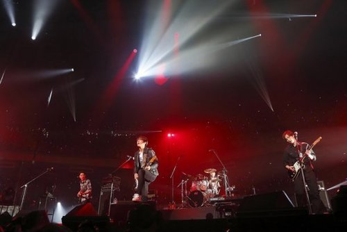 [Review|Article] FNC KINGDOM in Japan -Fantastic Day- Tumblr_inline_n2nfxk3hZb1ql3yq5