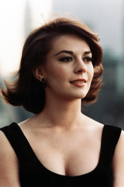 nateliewood:  Natalie Wood, photographed by William Claxton, 1963. 