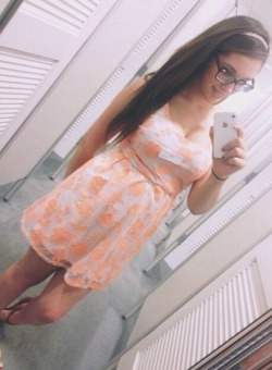 tgfcp:  Floral dress with glasses - http://tgfcp.tumblr.com