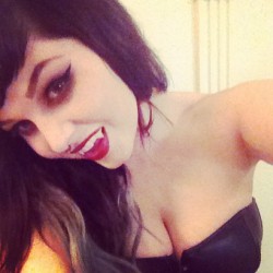 kimlucille:  Hussy vamp on MFC! I’ll be on in the next 10 minutes, let’s party like monsters!