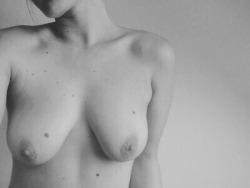 soymiihlk: I have already posted these from my old blog , but it are 2 of my favourite photos so I’m bringing them back with a b/w filter