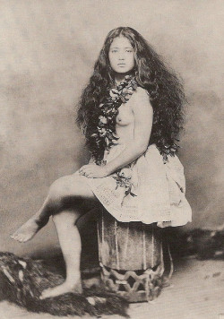 lost-in-centuries-long-gone:   Young Hawaiian Girl — 1890 by bjebie on Flickr. 