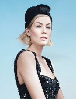 wmagazine:  &ldquo;With David Fincher, it’s like being X-rayed—he sees things that you may not want anyone to see. Now I have to prove him right—I have to show the world that I’m as dark as he thinks I am.” -Gone Girl&lsquo;s Rosamund Pike 