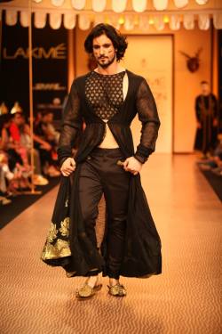thecruelestintentions:  becauseicandrawbutts:  breakingpinkman:  Ladies and Gentlemen, these are the men from Lamke’s Fashion Week in India. Lets take a minute to appreciate this photoset.   Those are some seriously sexy black and gold motifs they got