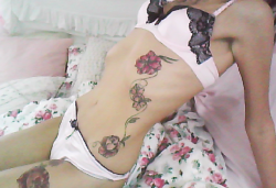 Ooooooh, I want those flower tattoos&hellip; *giggle*