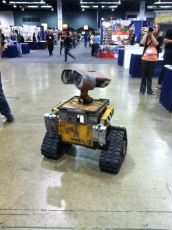 At Wondercon, saw an amazing Wall-E remote controlled robot! He even had the cockroach on him &gt;w
