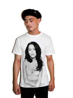 aaliyahalways:  Official Licensed Aaliyah Apparel by iconic photographer, Eric Johnson (@up-stairs). All designs, which also feature rare images, are licensed and approved by the Haughton Family.  T-Shirts available for purchase at shopupstairsaterics.com