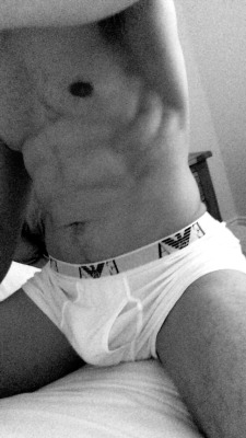 theoretical-mass:  My fave briefs but they’re stretched