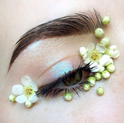 sheztired:the most beautiful eye makeup looks i’ve ever seen …….http://instagram.com/coooopp