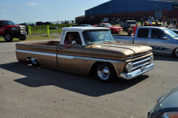 mandicreally:  My favorite truck of the show and I saw it in the parking lot!  GM Truck Love 8 