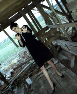 A very creepy picture of 14-year-old Regina Kay Walters taken by serial killer Robert Ben Rhoades shortly before he murdered her