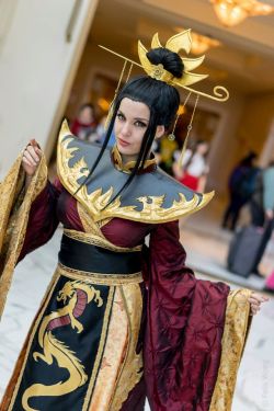 lisa-lou-who:  Firelord Azula from Avatar: The Last Airbender! This is an original design, inspired by the robes worn by Ozai and Izumi. Someone pointed out to me that I have the dress crossing over the wrong way (my Cersei pattern I used had it cross