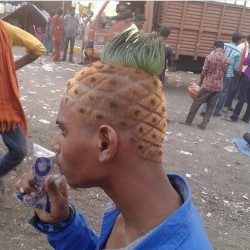 bitterbitchclubpresident:  magnacarterholygrail:  egyptiasian:  barber: what do u want?“give me that spongebob crib fam”barber: say no more.  niggas are on levels we could once only dream of  Art