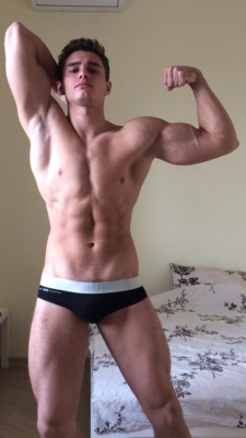 mu-am:  Follow Mens Underwear and More for more pics of hot guys in their underwear or less!
